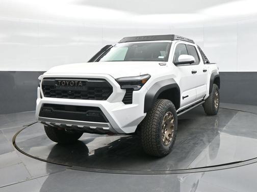 2025 Toyota Tacoma Hybrid Trailhunter