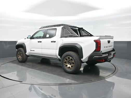 2025 Toyota Tacoma Hybrid Trailhunter