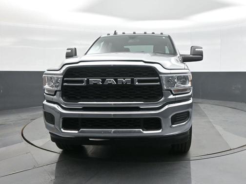 2024 RAM 2500 Tradesman Crew Cab 4x4 8' Box