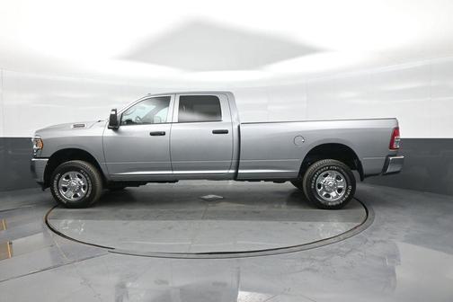 2024 RAM 2500 Tradesman Crew Cab 4x4 8' Box