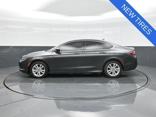Granite Crystal Metallic Clearcoat 2016 Chrysler 200 Limited