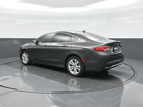 Granite Crystal Metallic Clearcoat 2016 Chrysler 200 Limited