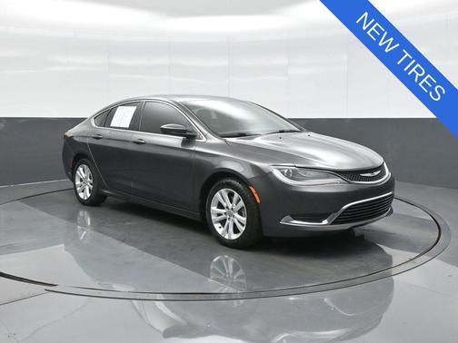 Granite Crystal Metallic Clearcoat 2016 Chrysler 200 Limited