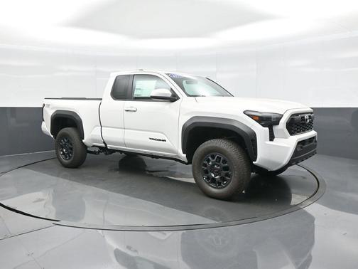 2025 Toyota Tacoma TRD PreRunner 4WD