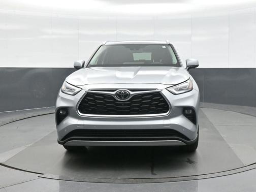 2025 Toyota Highlander Platinum