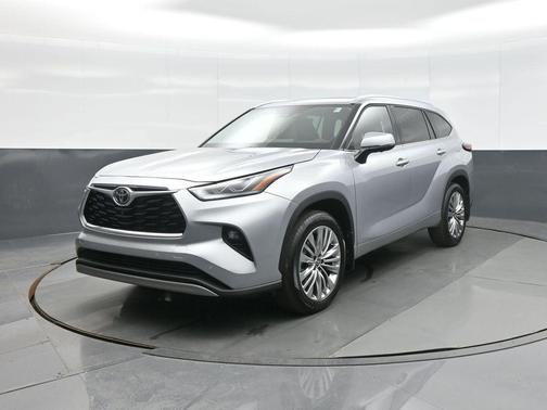 2025 Toyota Highlander Platinum