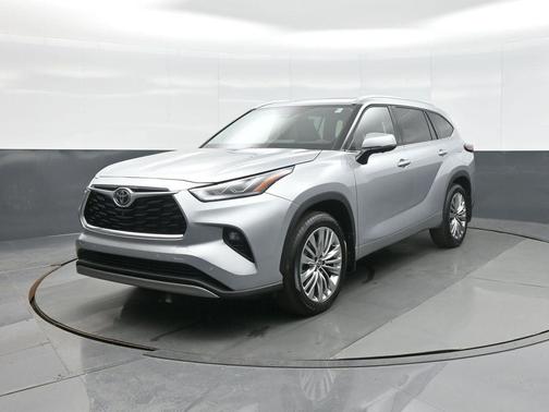 2025 Toyota Highlander Platinum