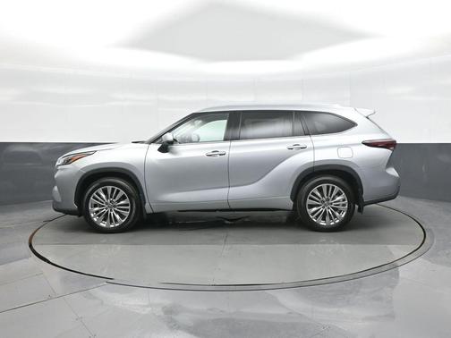 2025 Toyota Highlander Platinum