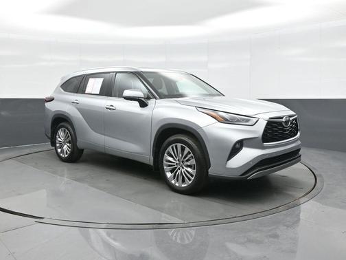 2025 Toyota Highlander Platinum
