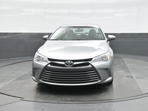 2016 Toyota Camry XLE