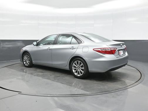 2016 Toyota Camry XLE