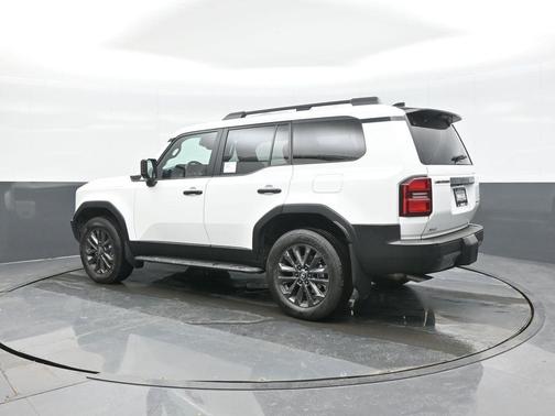 2026 Toyota Land Cruiser Base