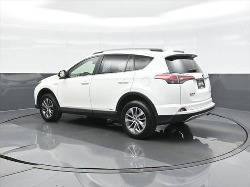 2017 Toyota RAV4 Hybrid XLE