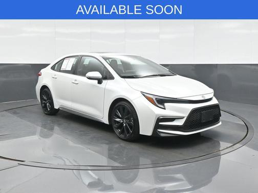 Pearl 2024 Toyota Corolla SE