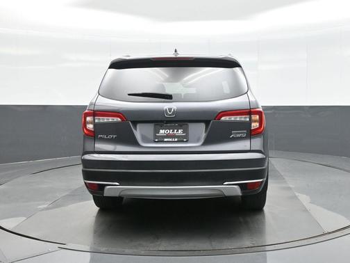 2019 Honda Pilot Touring 8-Passenger