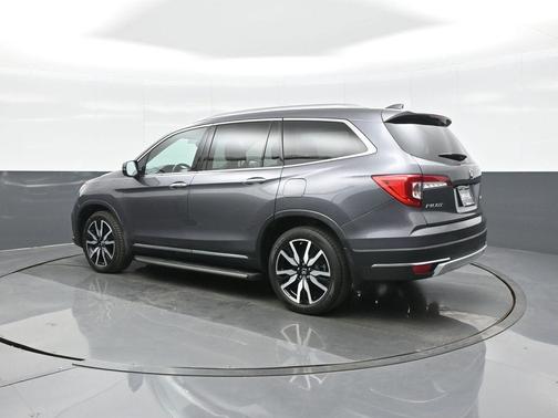 2019 Honda Pilot Touring 8-Passenger
