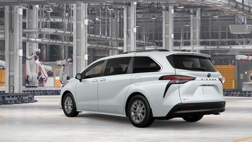 Wind Chill Pearl 2026 Toyota Sienna XLE