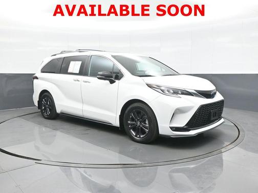 2024 Toyota Sienna XSE 7 Passenger