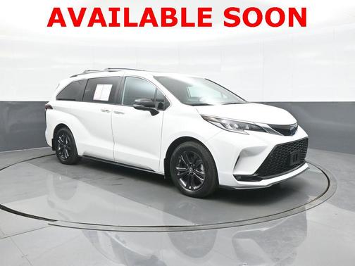2024 Toyota Sienna XSE 7 Passenger