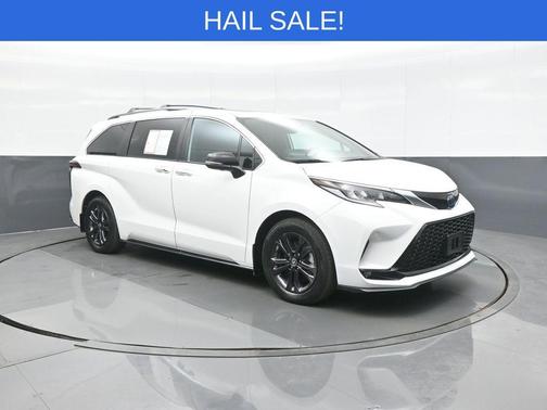 2024 Toyota Sienna XSE 7 Passenger