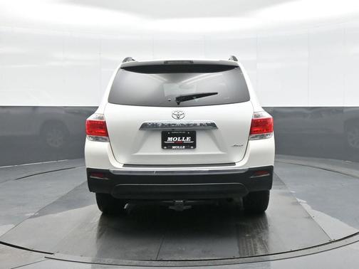 2013 Toyota Highlander SE