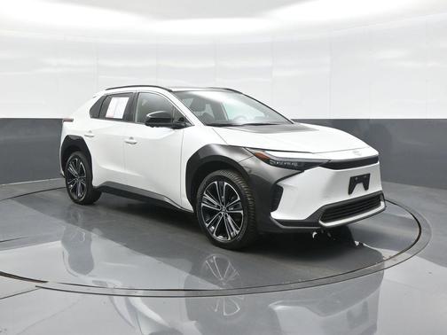 Wind Chill Pearl 2023 Toyota bZ4X Limited