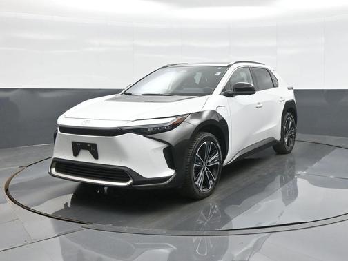 Wind Chill Pearl 2023 Toyota bZ4X Limited