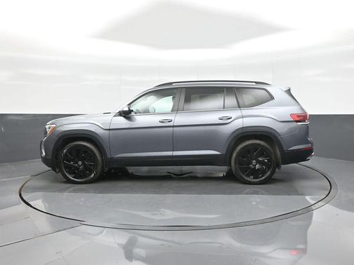 Platinum Gray Metallic 2024 Volkswagen Atlas 2.0T SE w/Technology 4MOTION