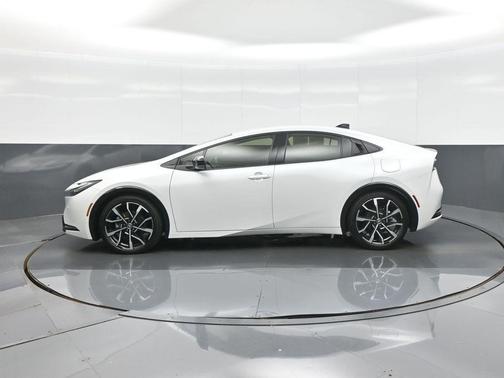 Wind Chill Pearl 2026 Toyota Prius Plug-In Hybrid XSE