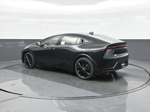 2025 Toyota Prius L