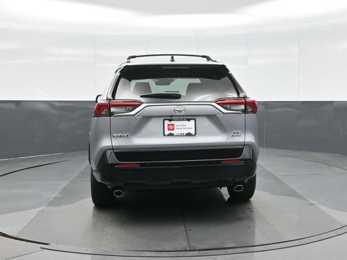 2025 Toyota RAV4 Hybrid SE