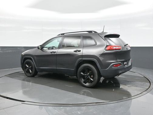 2017 Jeep Cherokee Sport