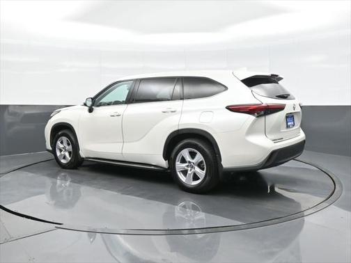 2021 Toyota Highlander LE