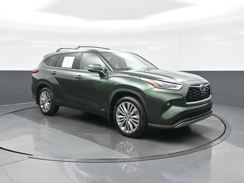 2023 Toyota Highlander Hybrid Platinum