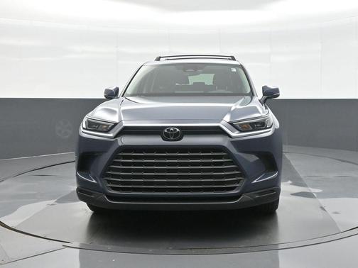 Cloud 2026 Toyota Highlander Hybrid LE