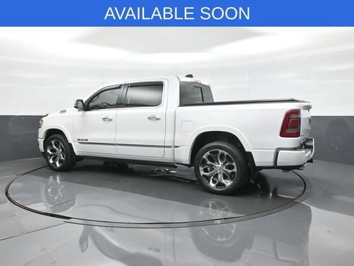 Ivory White Tri-Coat Pearlcoat 2019 RAM 1500 Limited