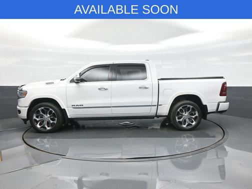 Ivory White Tri-Coat Pearlcoat 2019 RAM 1500 Limited