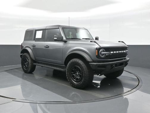 Carbonized Gray Metallic 2024 Ford Bronco Wildtrak