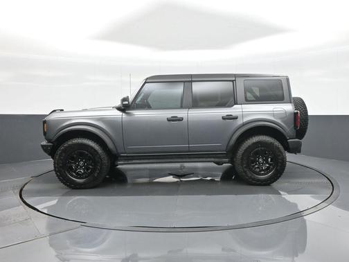 Carbonized Gray Metallic 2024 Ford Bronco Wildtrak