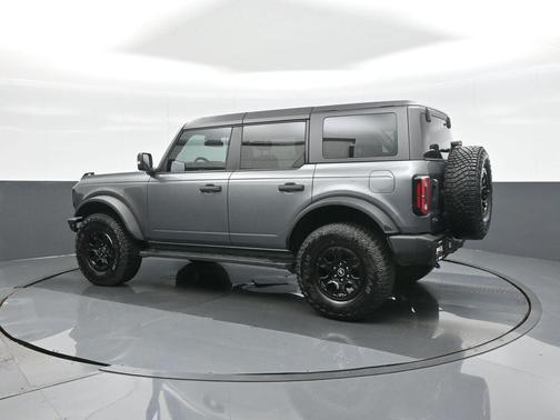 Carbonized Gray Metallic 2024 Ford Bronco Wildtrak