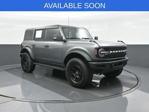 Carbonized Gray Metallic 2024 Ford Bronco Wildtrak