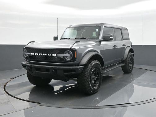 Carbonized Gray Metallic 2024 Ford Bronco Wildtrak