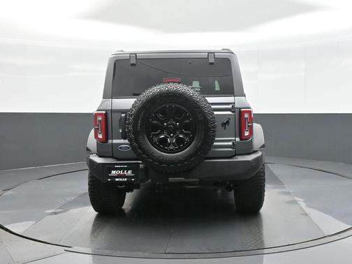 Carbonized Gray Metallic 2024 Ford Bronco Wildtrak