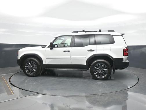 Pearl 2027 Toyota Land Cruiser Base