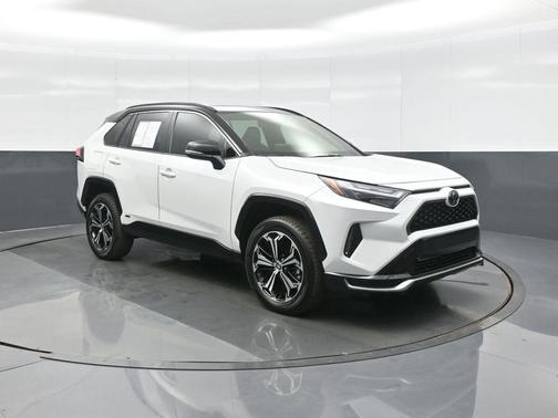 2025 Toyota RAV4 Hybrid SE