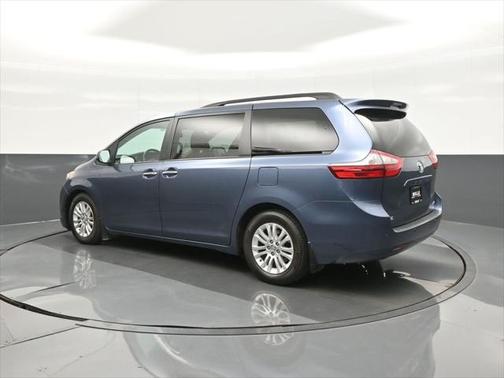 2017 Toyota Sienna XLE Premium
