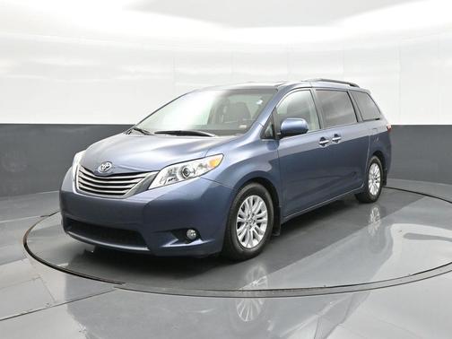 2017 Toyota Sienna XLE Premium