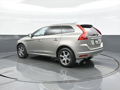 2015 Volvo XC60 T6 Platinum