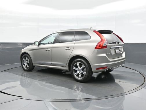 2015 Volvo XC60 T6 Platinum
