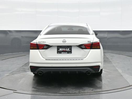 2022 Nissan Altima SR FWD